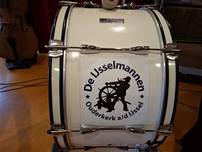 Shantykoor de IJsselmannen treden op bij opening van Klasse Kip op zaterdag 3 mei in  winkelcentrum de Crimpenhof.