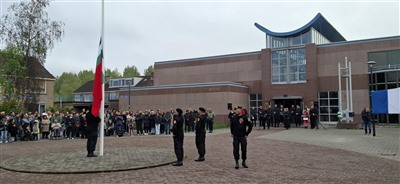 Molukse inwoners van Capelle aan den IJssel vieren en herdenken 75e verjaardag van de Proclamatie van de Republiek der Zuid-Molukken. 
