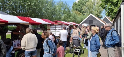 Drukbezochte Lente-editie van de Oogst- en Streekmarkt Proef de Krimpenerwaard in Krimpen aan den IJssel