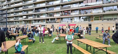 Eat Meet & Greet festival op grasveld van de Purmerhoek in Capelle aan den IJssel