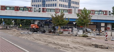 De tweede fase van de herinrichting van het Stadsplein is gestart, met een langdurige afsluiting. De tweede fase van de herinrichting van het Stadsplein is gestart, met een langdurige afsluiting.