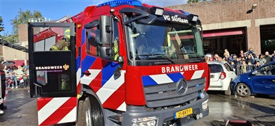 Open dag bij de brandweerkazerne in Capelle aan de Slotlaan trekt veel bezoekers