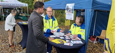 Nieuwe subsidieregeling voor AED's in Capelle - EHBO Capelle promoot de reanimatiecursus en AED's op de Capelse weekmarkt. Nieuwe subsidieregeling voor AED's in Capelle - EHBO Capelle promoot de reanimatiecursus en AED's op de Capelse weekmarkt.