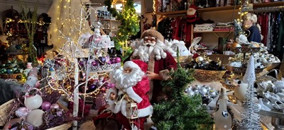 Kersthal bij Stichting Kringloop Krimpen te Krimpen aan den IJssel weer geopend