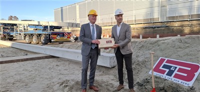 Feestelijke aftrap voor de bouw van De Oude Werf in Krimpen aan den IJssel.