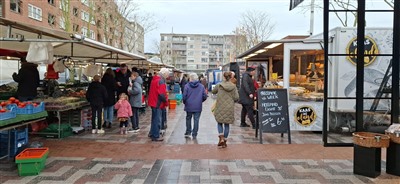 Capelse weekmarkt weer terug op het vernieuwde Stadsplein