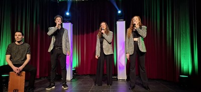 Veronika & Friends verzorgden een fantastisch benefietconcert voor het KWF in Amicitia te Lekkerkerk.