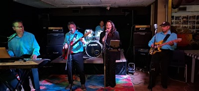 Geweldig optreden van Showband The Tracks in Blues Kelder  ’t Klavier.