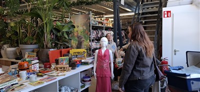 Vintage markt van de Stichting Kracht door Delen trekt veel bezoekers