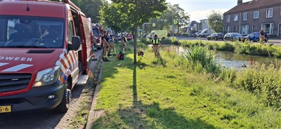 Fiets langs waterkant leidt tot zoekactie in sloot aan Rembrandtsingel