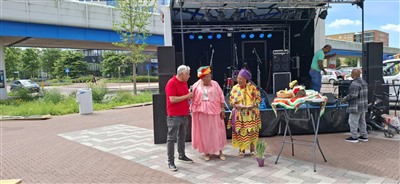 Keti Koti Capelle brengt herdenking en viering samen op het Stadsplein