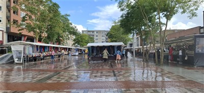 Stoffencircus voor de tweede keer met stoffenmarkt op het Stadsplein