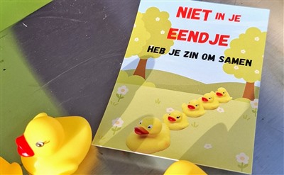 WelZijn Krimpenerwaard bracht met welzijnscaravan een bezoek aan Ouderkerk aan den IJssel