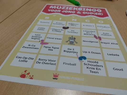 Muziekbingo zorgt voor een gezellige avond in Huis van de Wijk Middelwatering