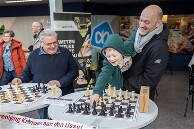 FEESTELIJKE LANCERING  KRIMPENSPORTIEF.NL IN DE CRIMPENHOF  BRENGT INWONERS IN BEWEGING 
