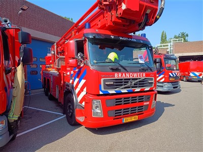 Warmenhuizen wint spannende brandweerwedstrijd in Zevenhuizen