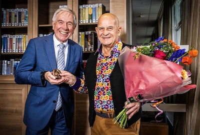 Capels Compliment voor vrijwilliger Joop Vermeer  Capels Compliment voor vrijwilliger Joop Vermeer