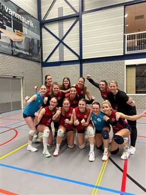 Dames Villa Dorrestein ZVH op koers