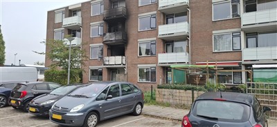 Woningbrand op korte afstand van Capelle aan den IJssel aan de Rendierstraat in Kralingseveer. Woningbrand op korte afstand van Capelle aan den IJssel aan de Rendierstraat in Kralingseveer.