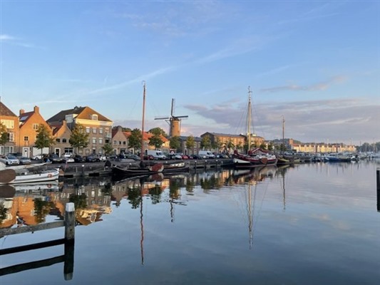 Vluchtelingenschip tijdens kerstperiode weer te gast in Hellevoetsluis