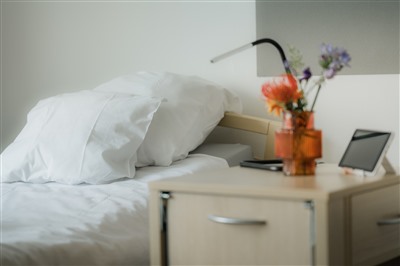 Informatiemiddag geeft inkijkje in Hospice IJsselOever  Samenwerking ANBO-PCOB en Bibliotheek aan den IJssel