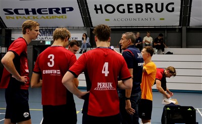 Het tweede herenteam van Zevenhuizen laat VTC Woerden ontsnappen   