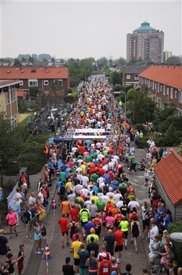 Jony Oosterbos aan de start 18E EDITIE PLUS S-GRAVENLAND RONDE VAN WEST Snelle influencer favoriet voor podiumplek