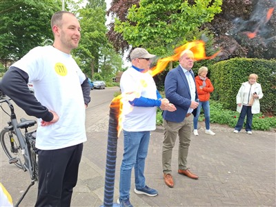 Vrijheidsvuur uit Wageningen in Nieuwerkerk aan den IJssel 