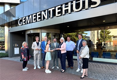 Capelse gemeenteraad neemt petitie voor behoud Wijkcentrum Schollevaar in ontvangst