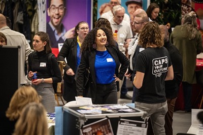 Ondernemers en maatschappelijke organisaties slaan de handen ineen 70 matches tijdens Capelle Connect  ‘Samen maken we Capelle sterker, mooier en socialer!’ 