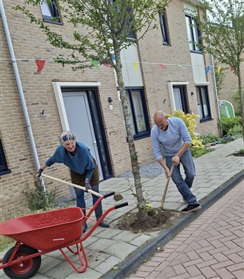 Eerste Geveltuintjesfestival in de Eloystraat smaakt naar meer