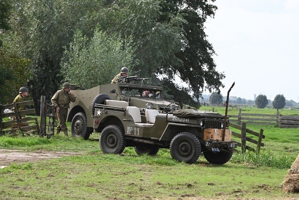 mil-03.jpg